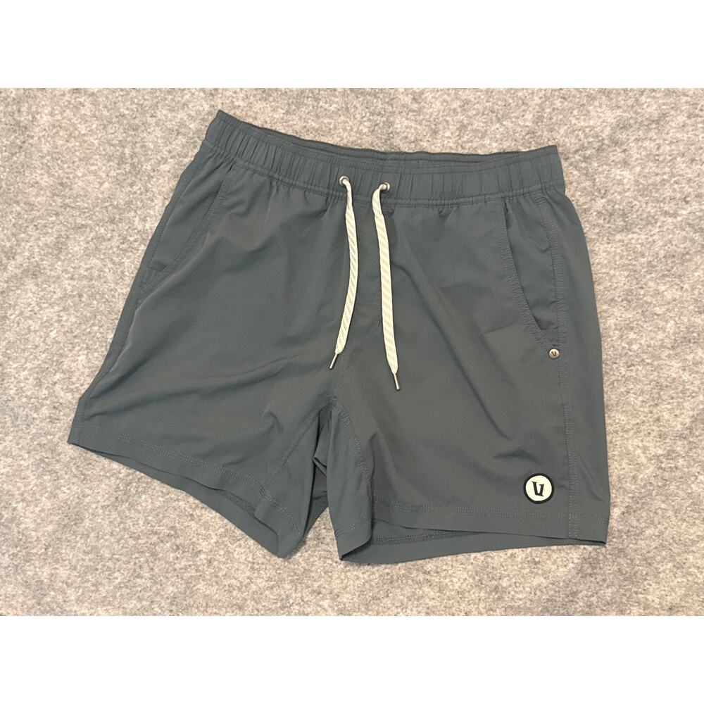 Vuori Kore Shorts Men's Small Gray Athletic Lined Drawstring 5" Inseam